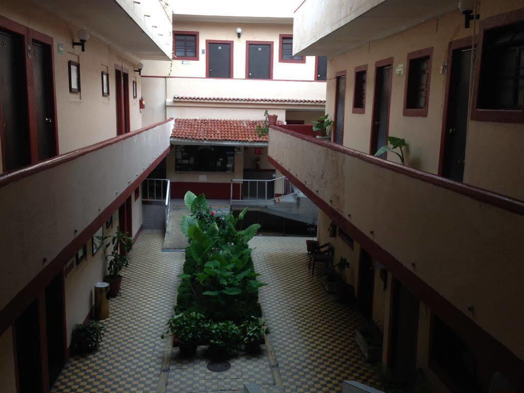Hotel Gallo Rubio Guadalajara Exterior photo