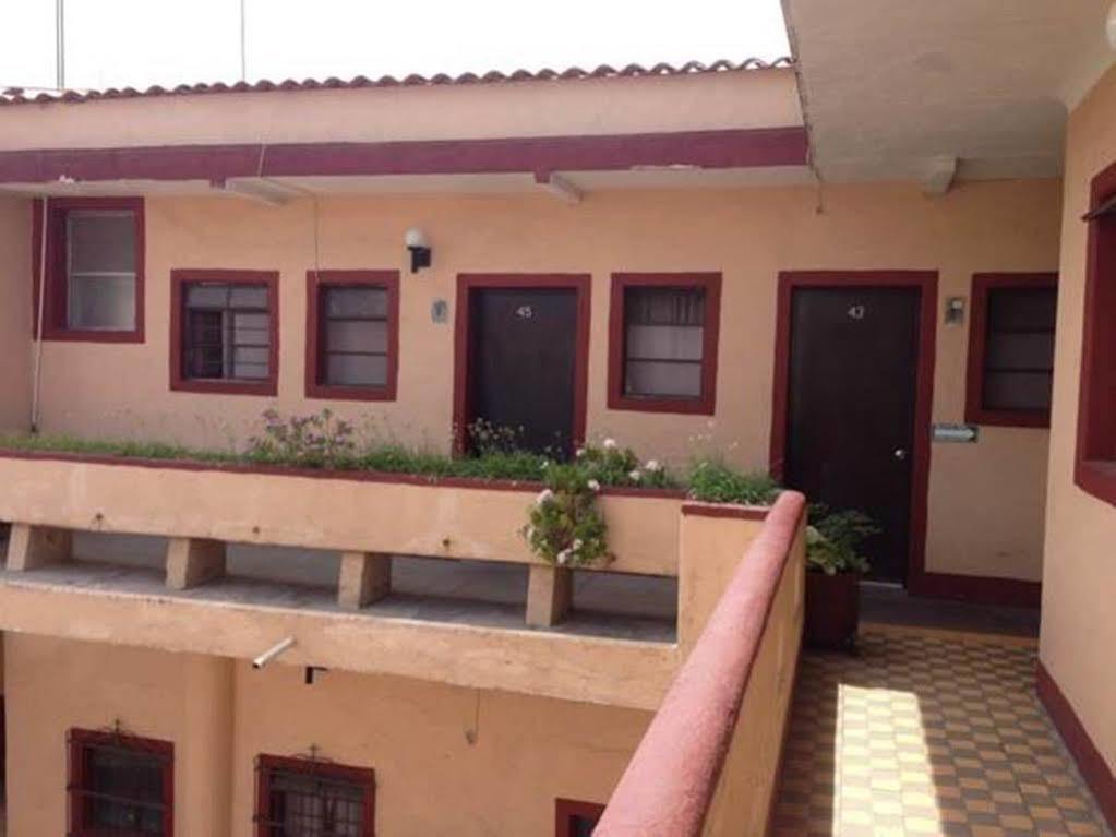 Hotel Gallo Rubio Guadalajara Exterior photo